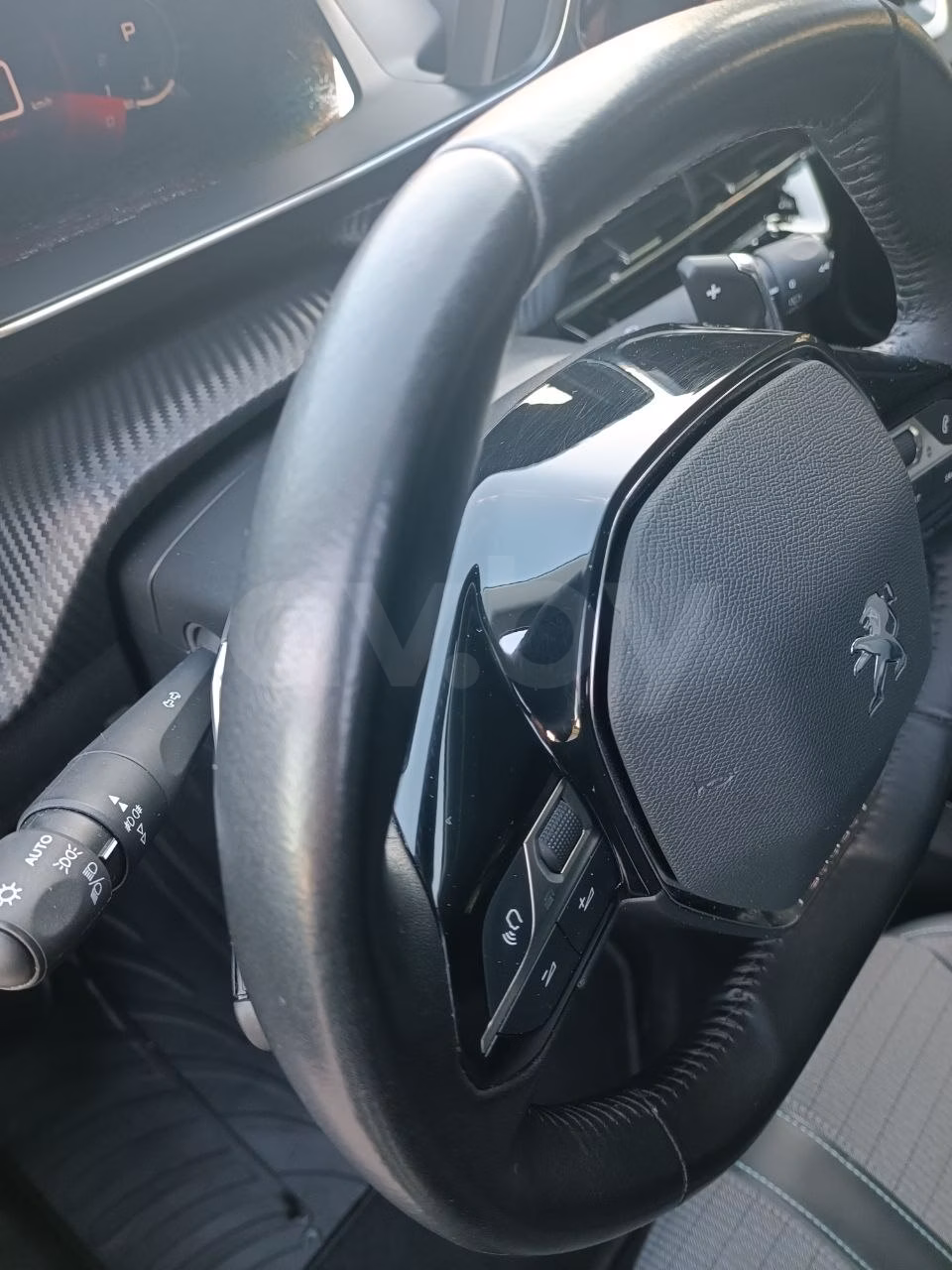 Peugeot 2008 фото 11