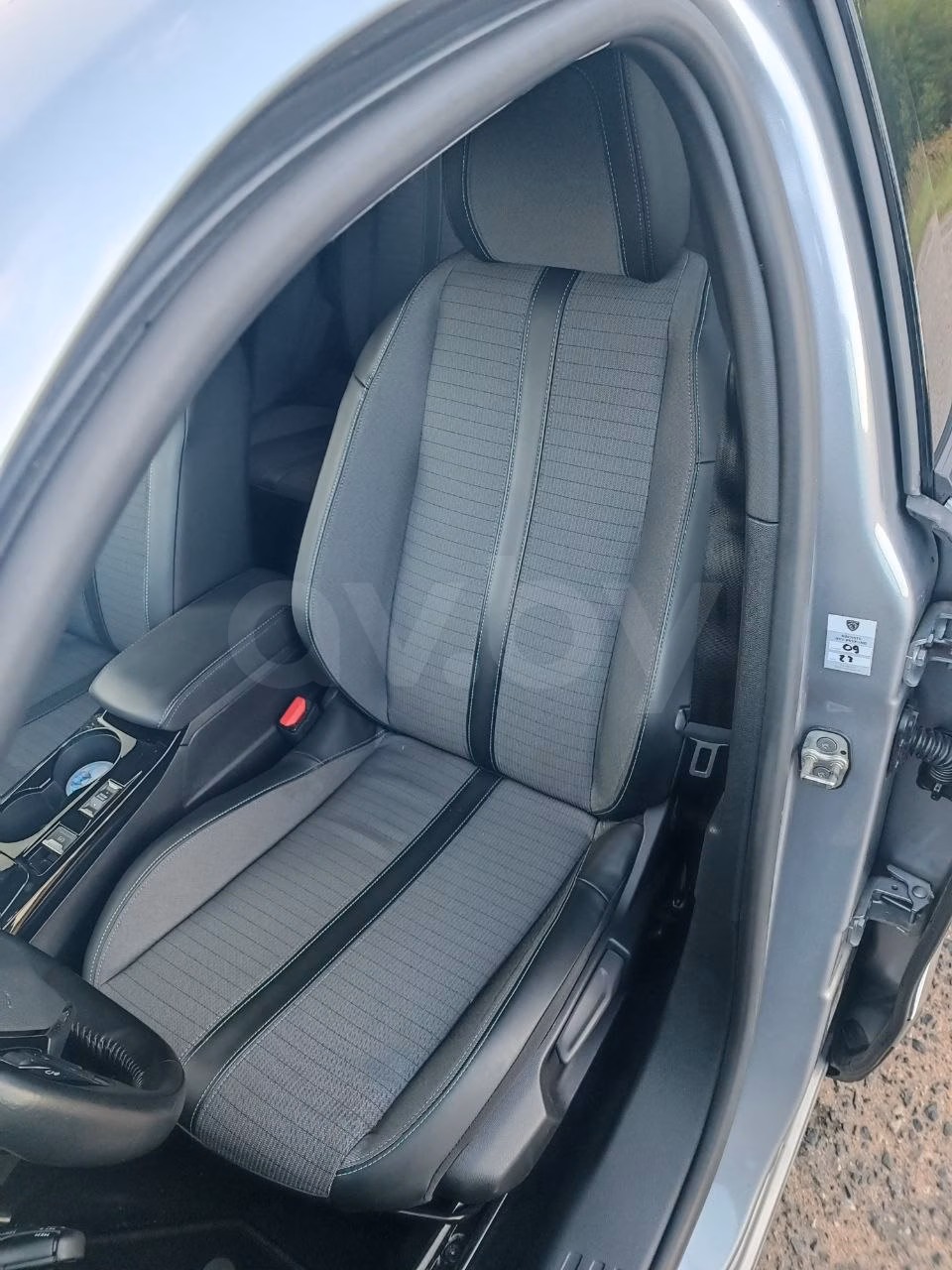 Peugeot 2008 фото 9