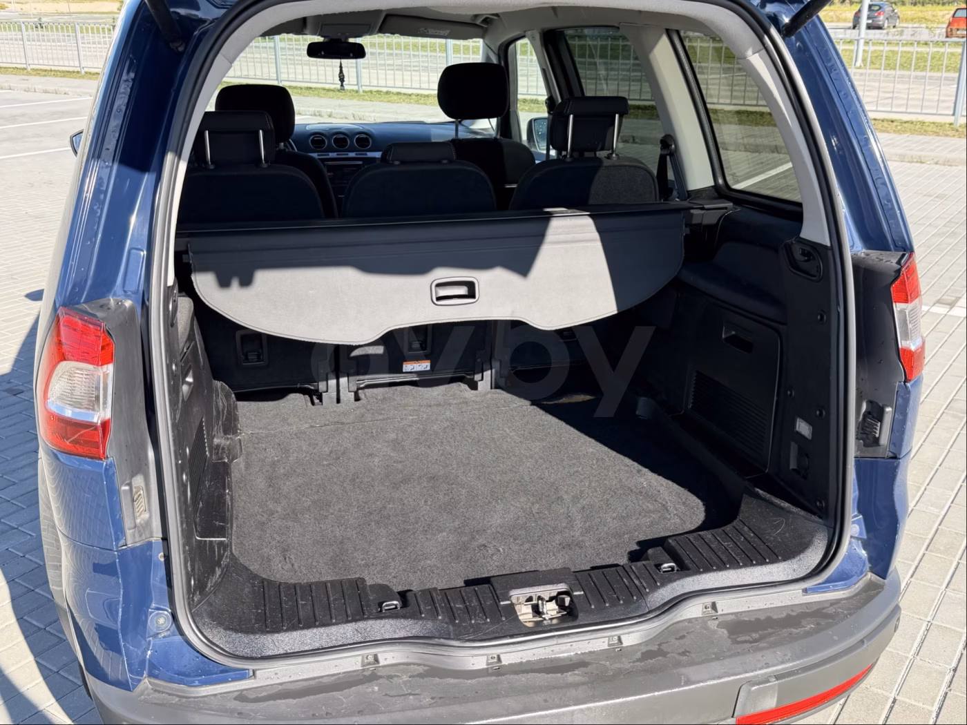 Ford Galaxy фото 9