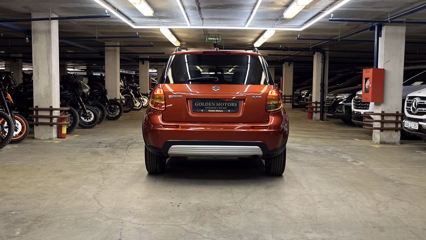 Suzuki SX4 фото 5