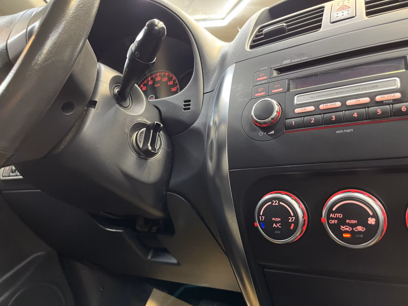 Suzuki SX4 фото 14