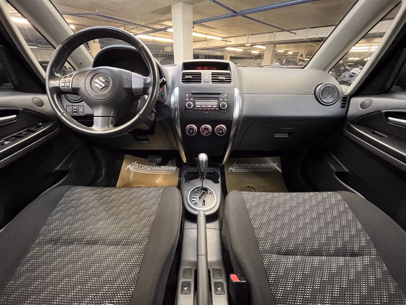 Suzuki SX4 фото 12