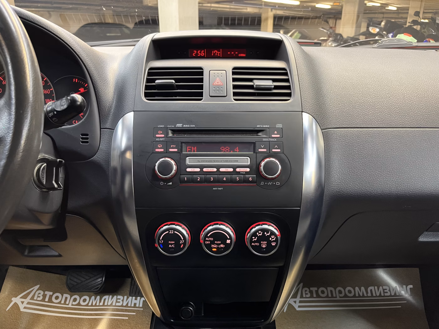 Suzuki SX4 фото 13