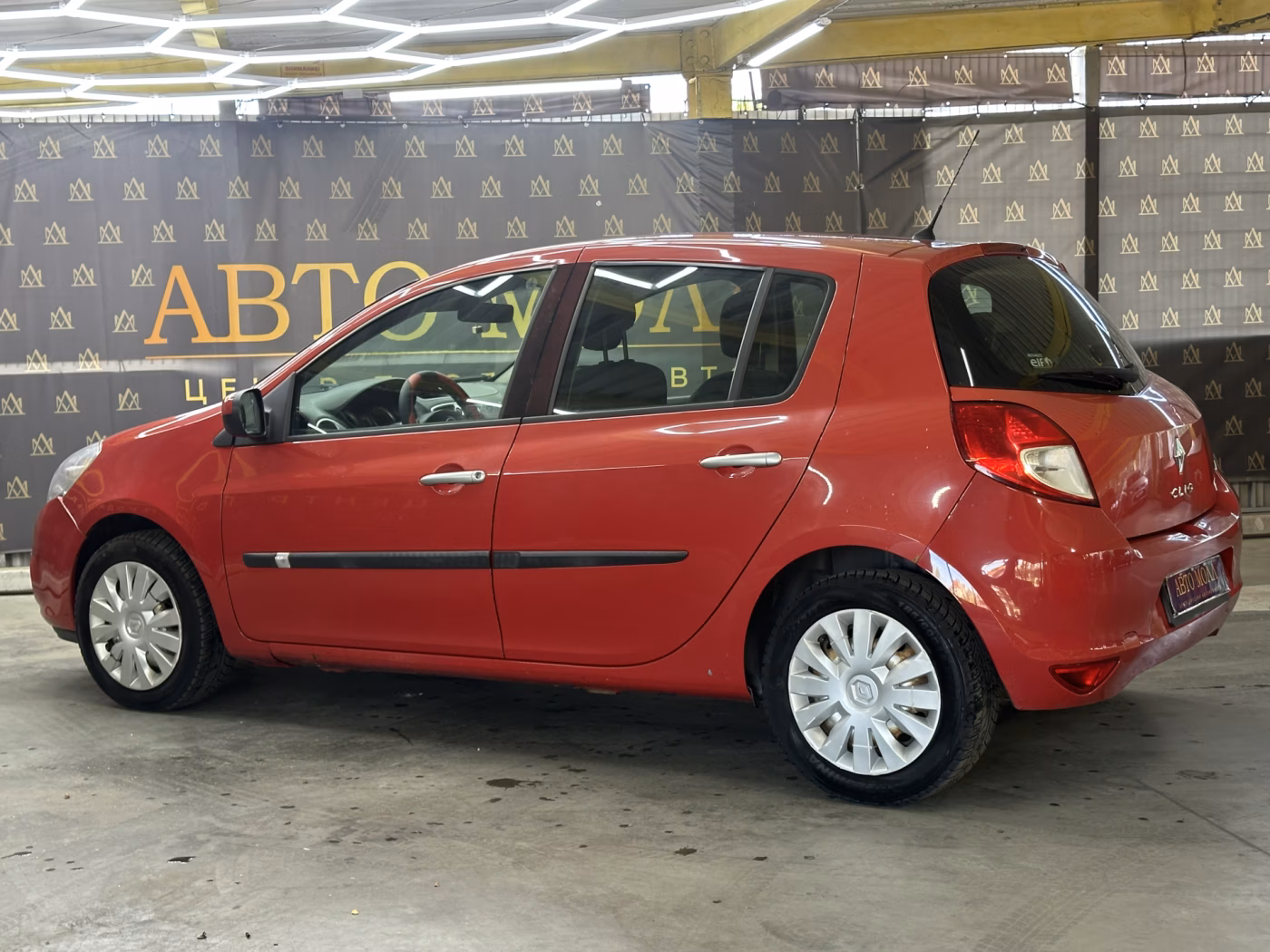 Renault Clio фото 7