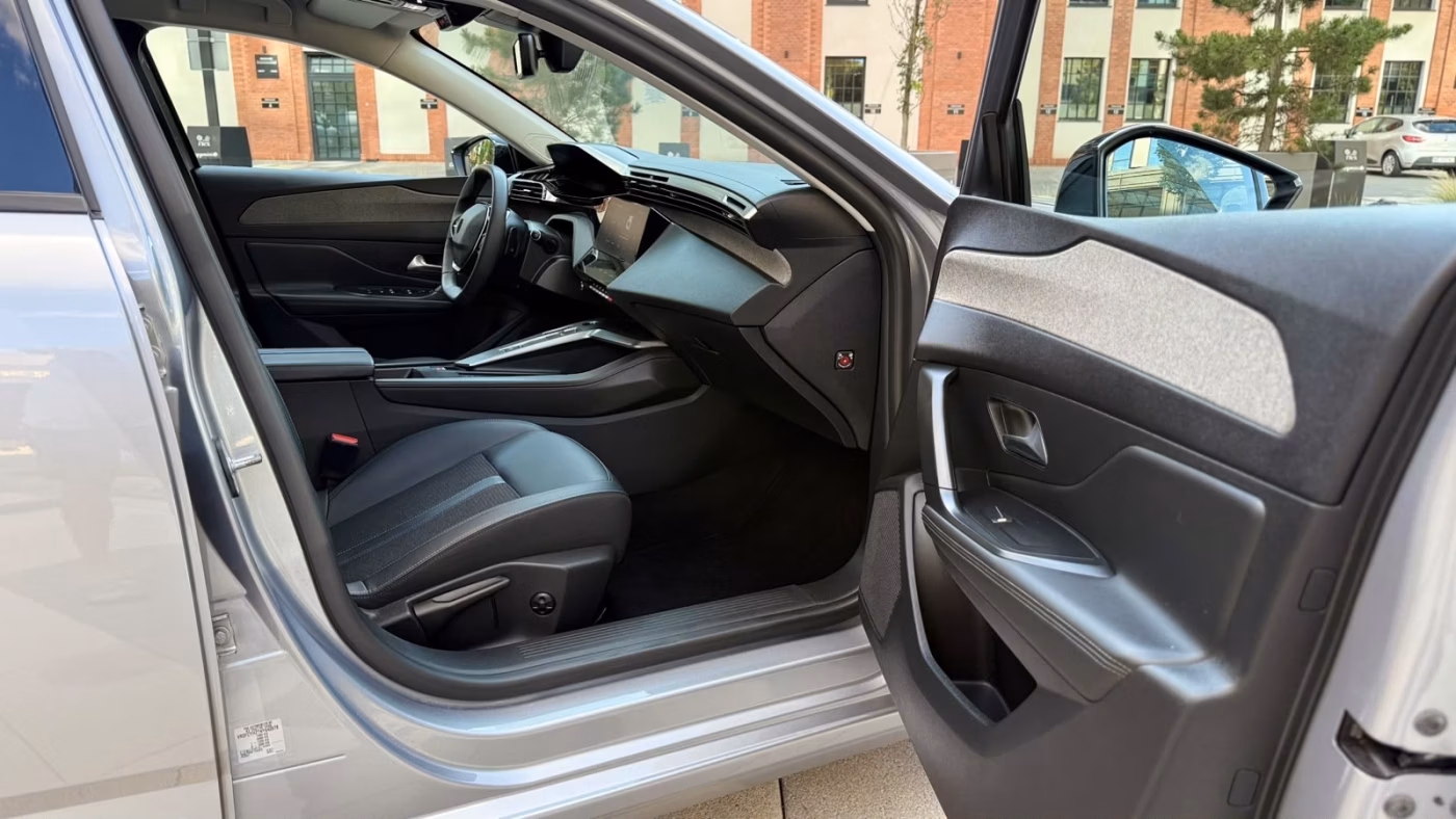 Peugeot 308 фото 13