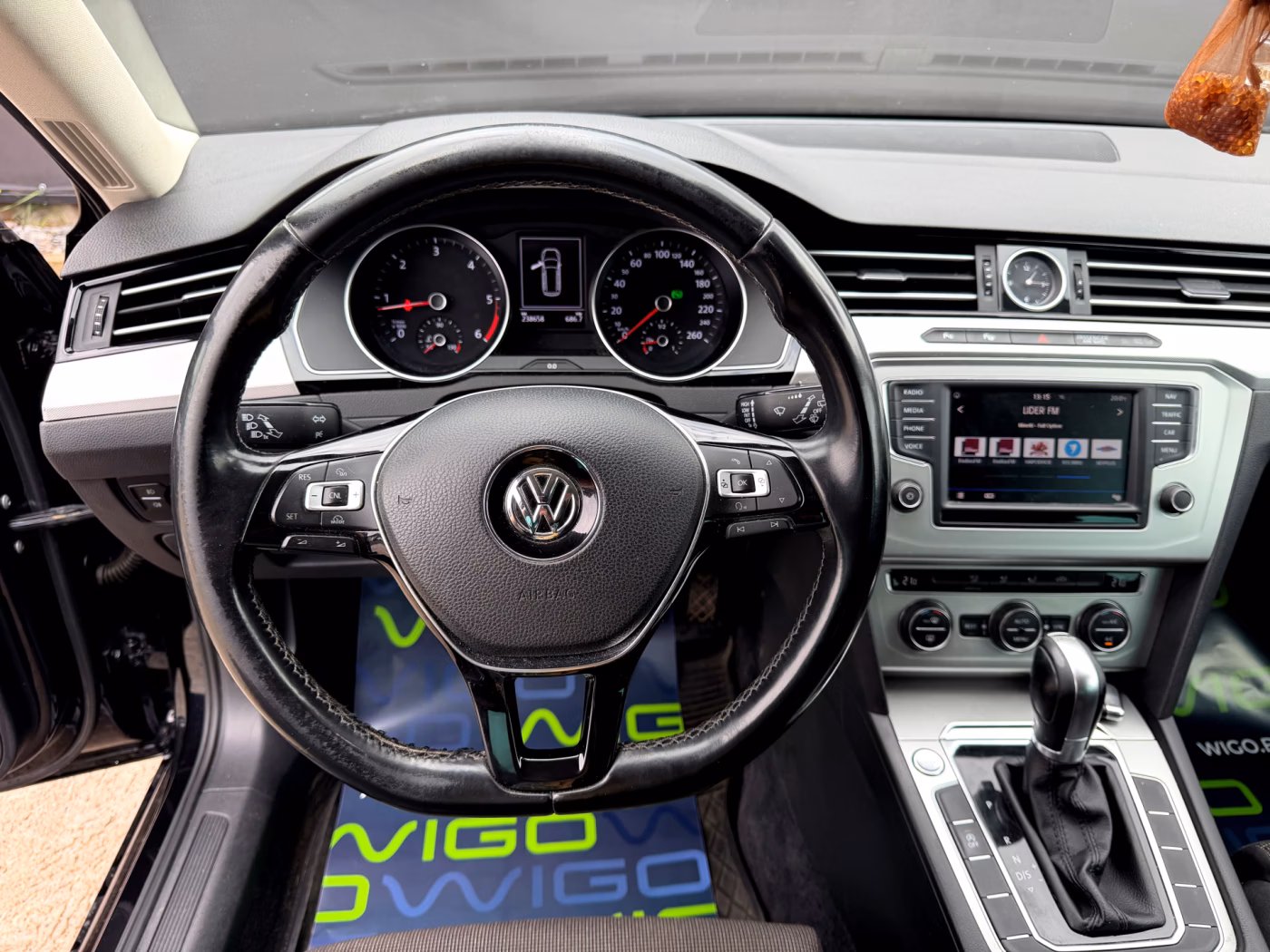 Volkswagen Passat фото 10