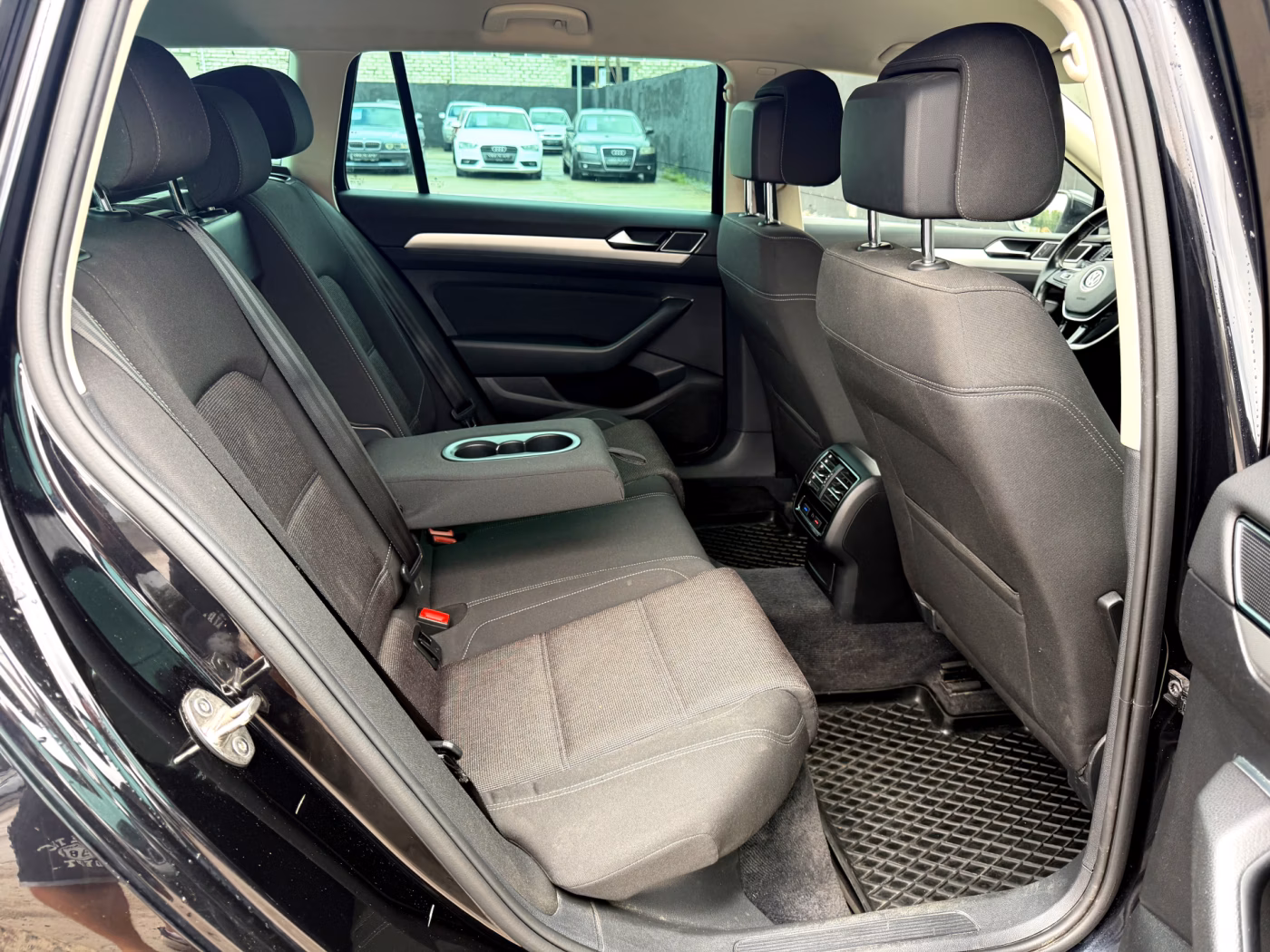 Volkswagen Passat фото 14