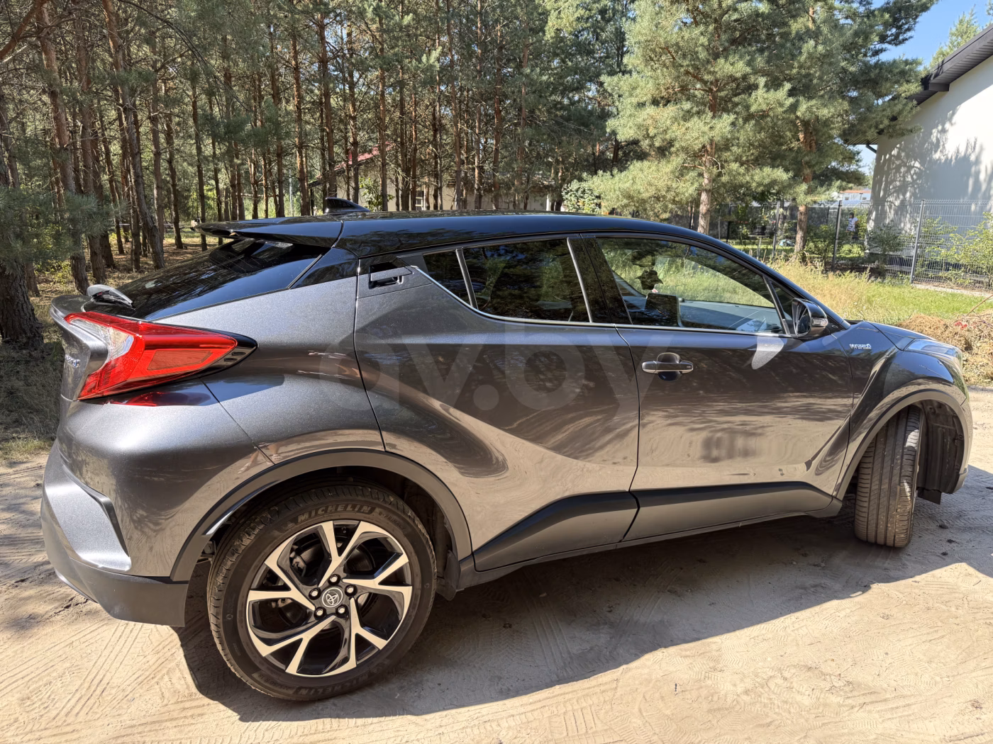 Toyota C-HR фото 3