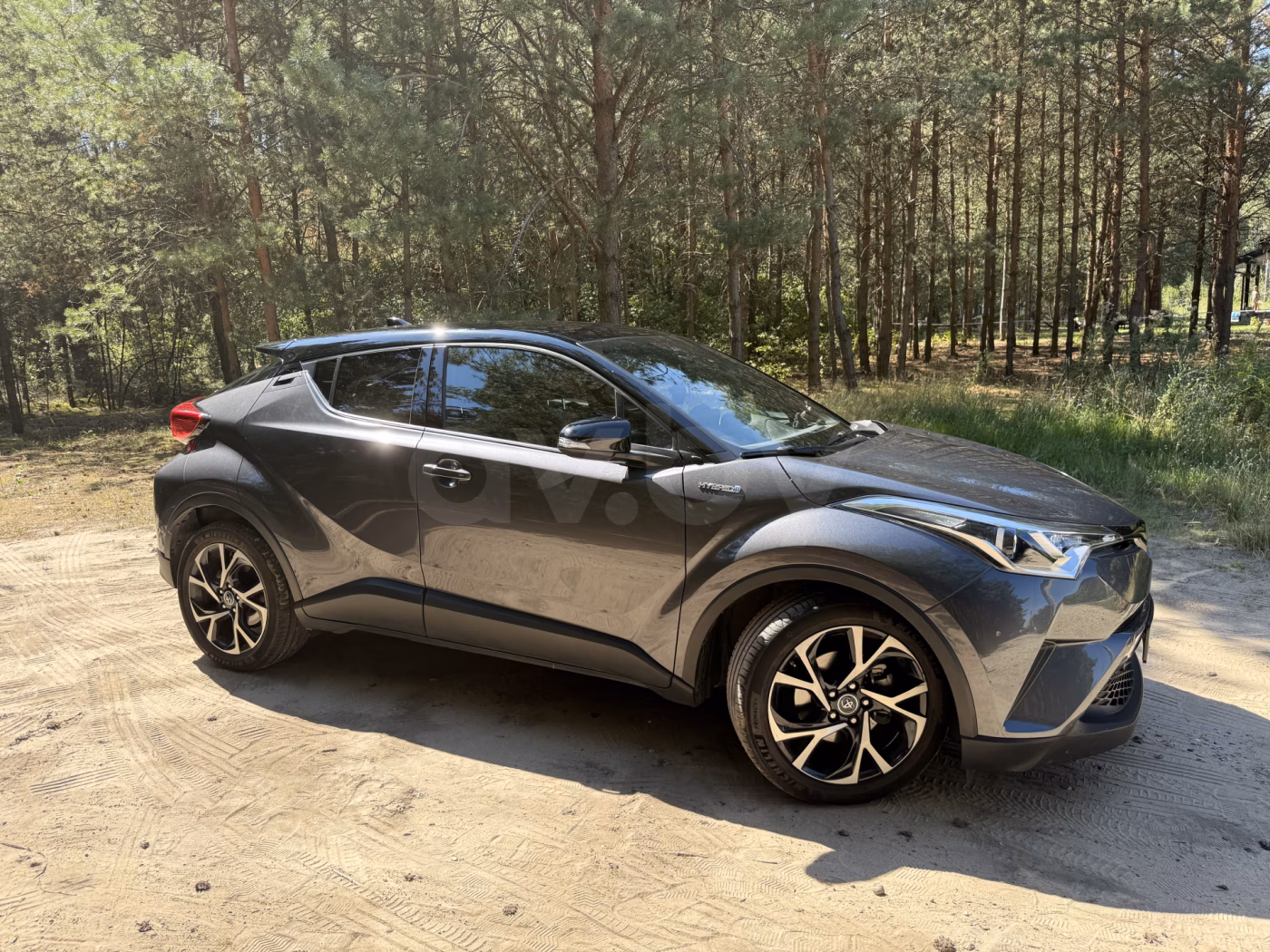 Toyota C-HR фото 4