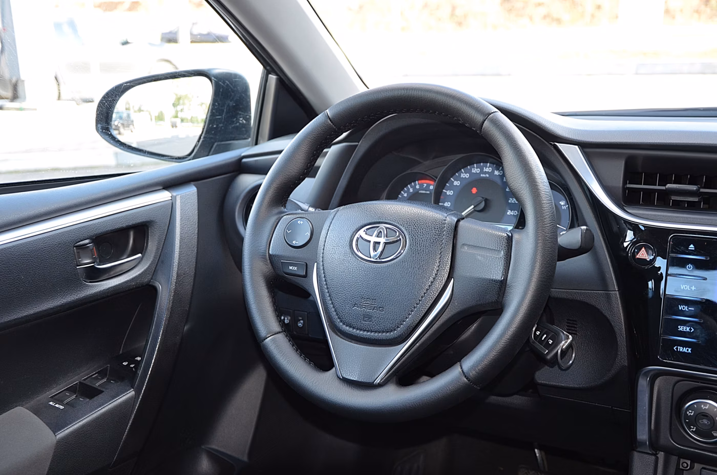 Toyota Corolla фото 17