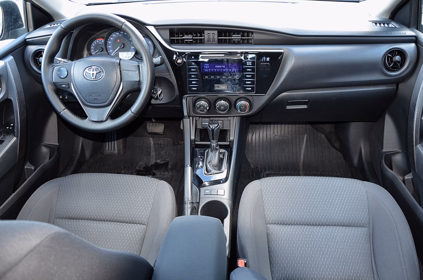 Toyota Corolla фото 18
