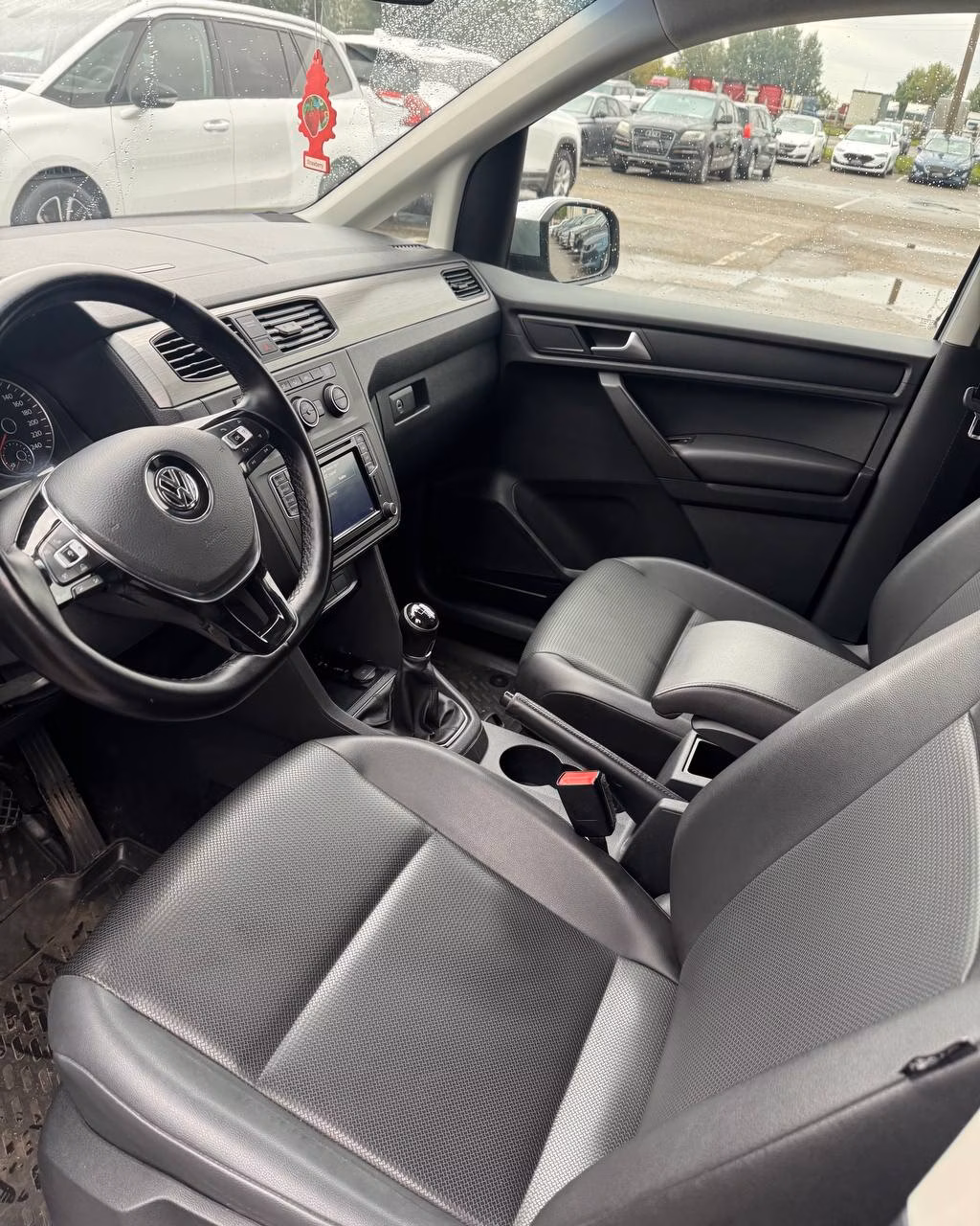 Volkswagen Caddy MAXI фото 10
