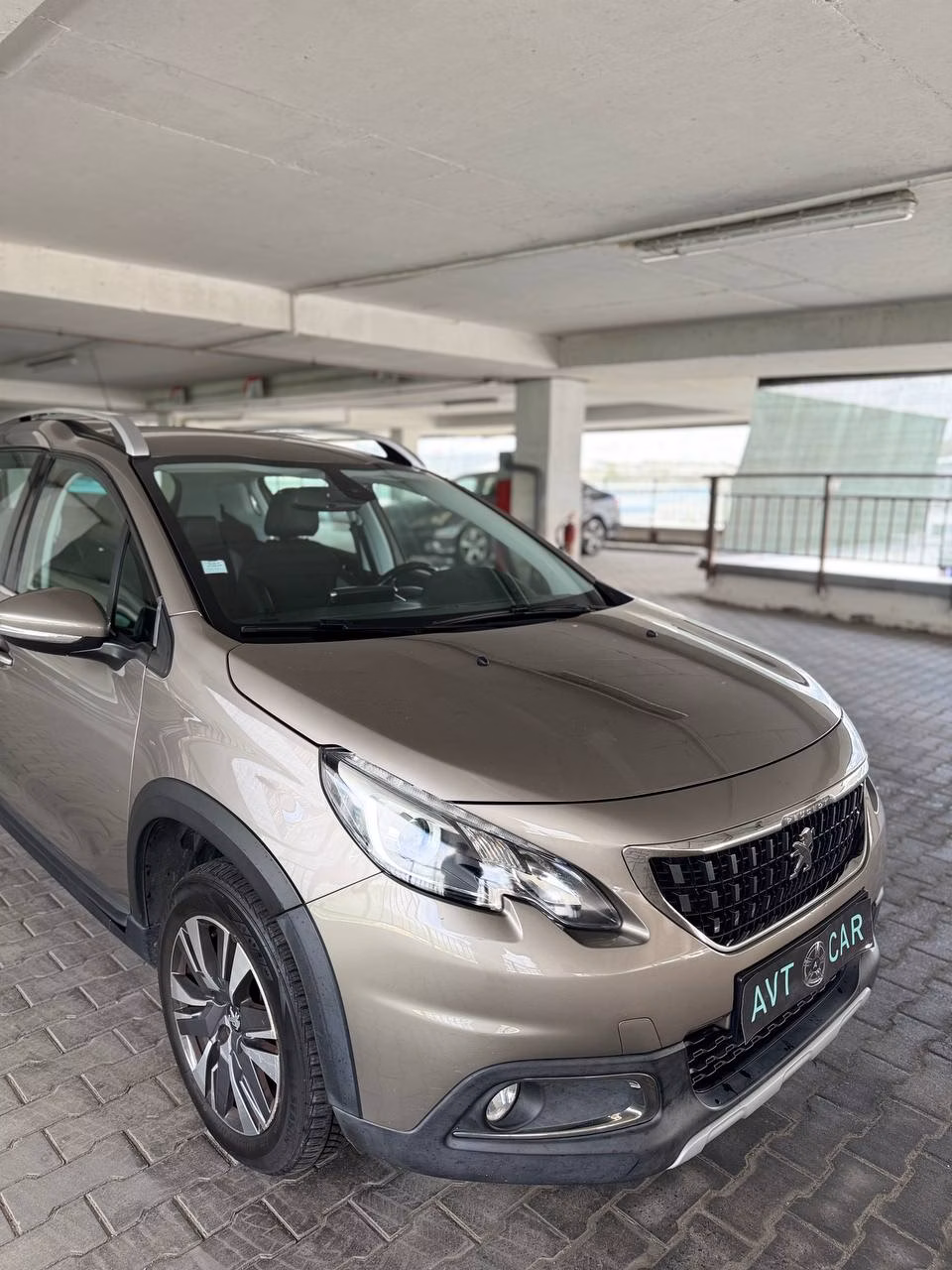 Peugeot 2008 фото 9