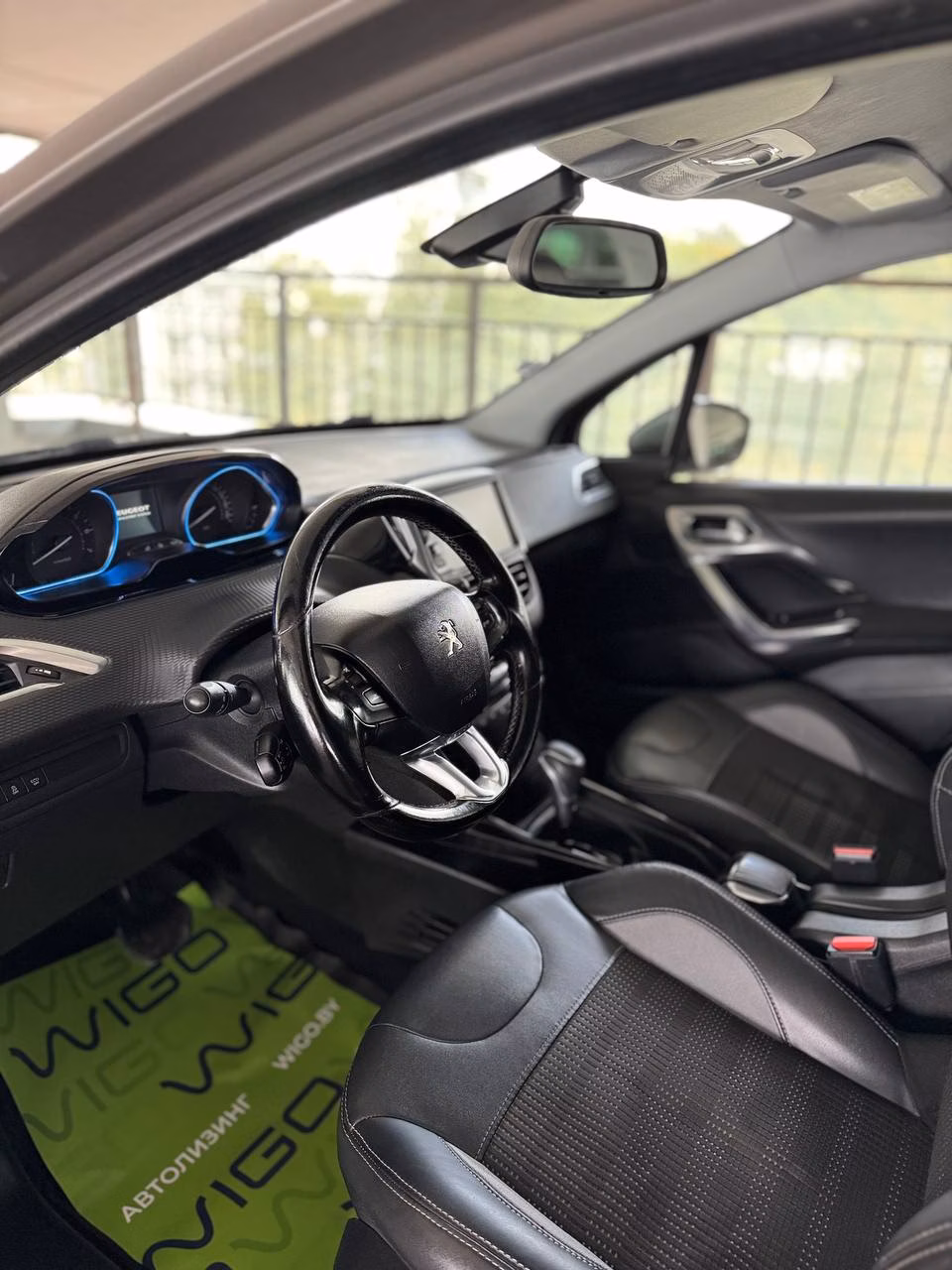 Peugeot 2008 фото 11