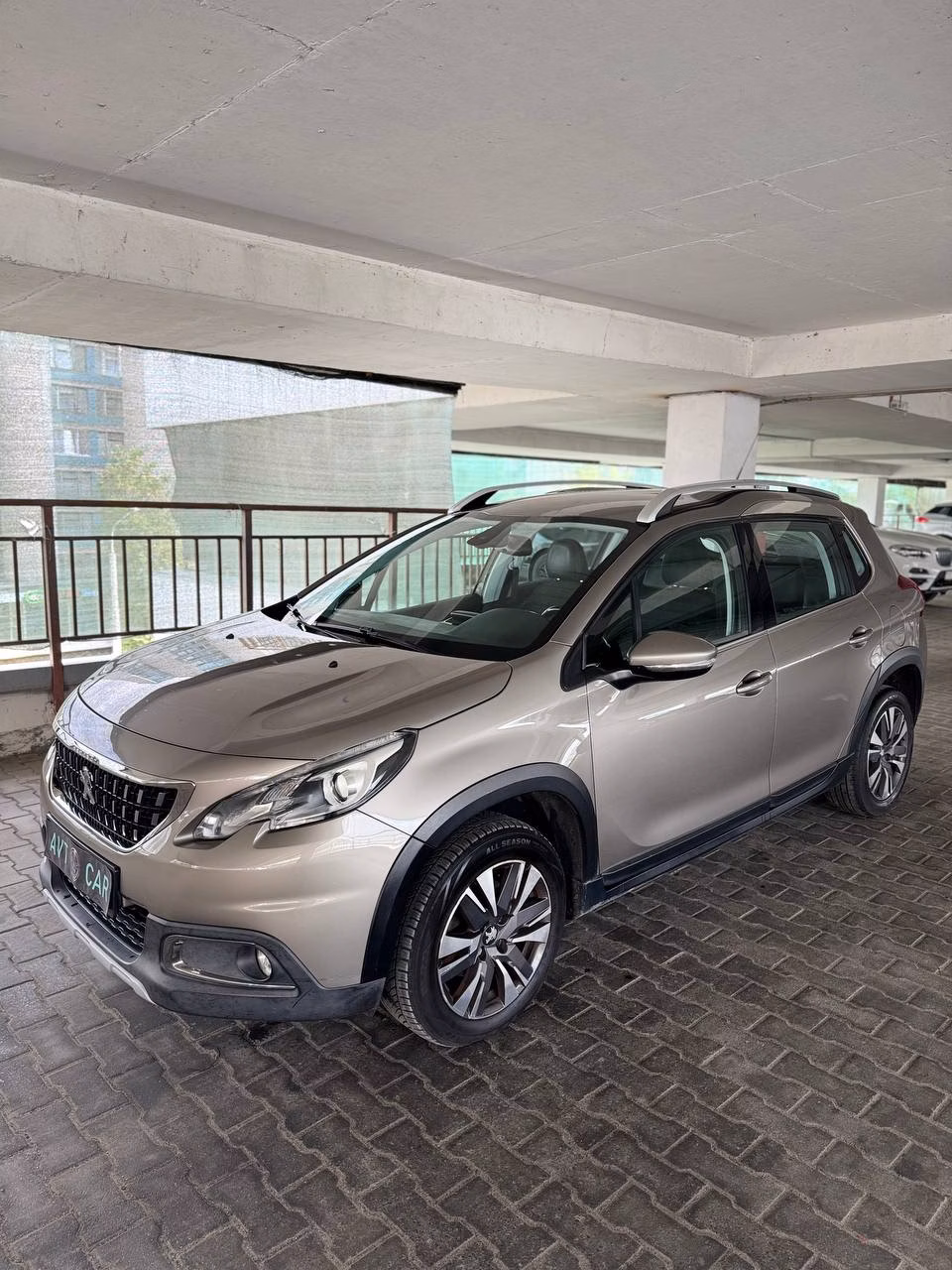 Peugeot 2008 фото 2