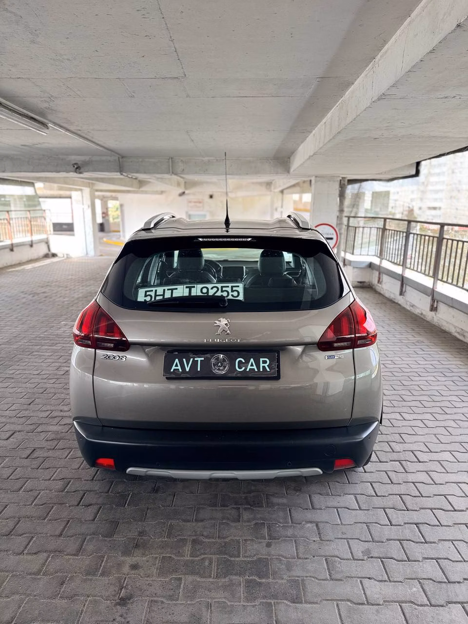 Peugeot 2008 фото 6