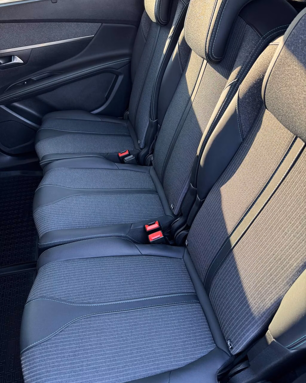 Peugeot 5008 фото 13