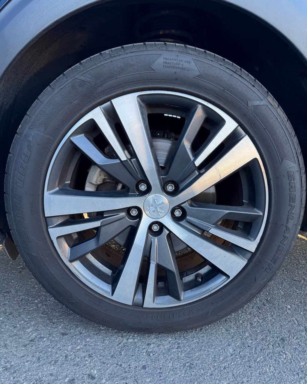 Peugeot 5008 фото 15