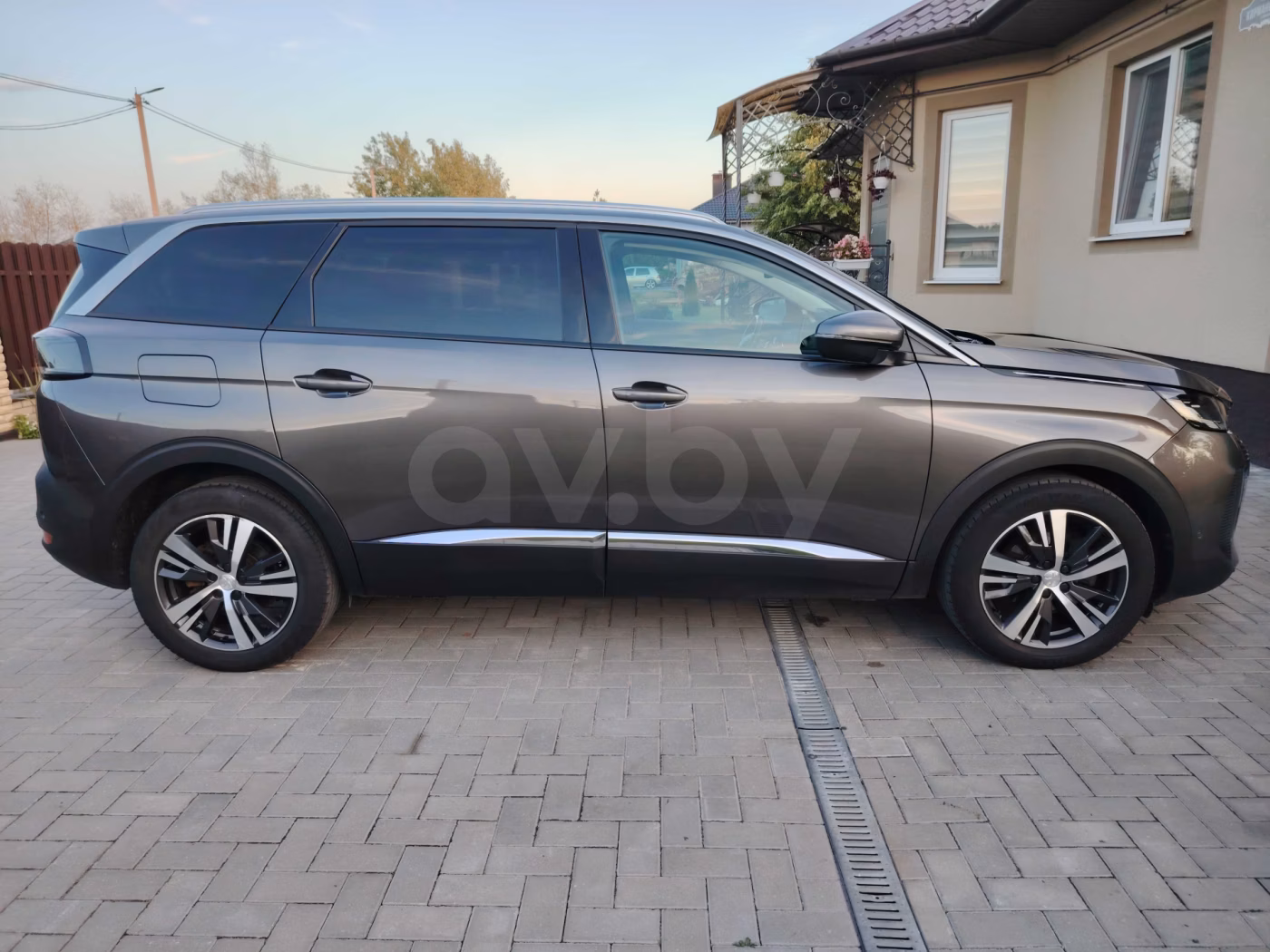 Peugeot 5008 фото 5