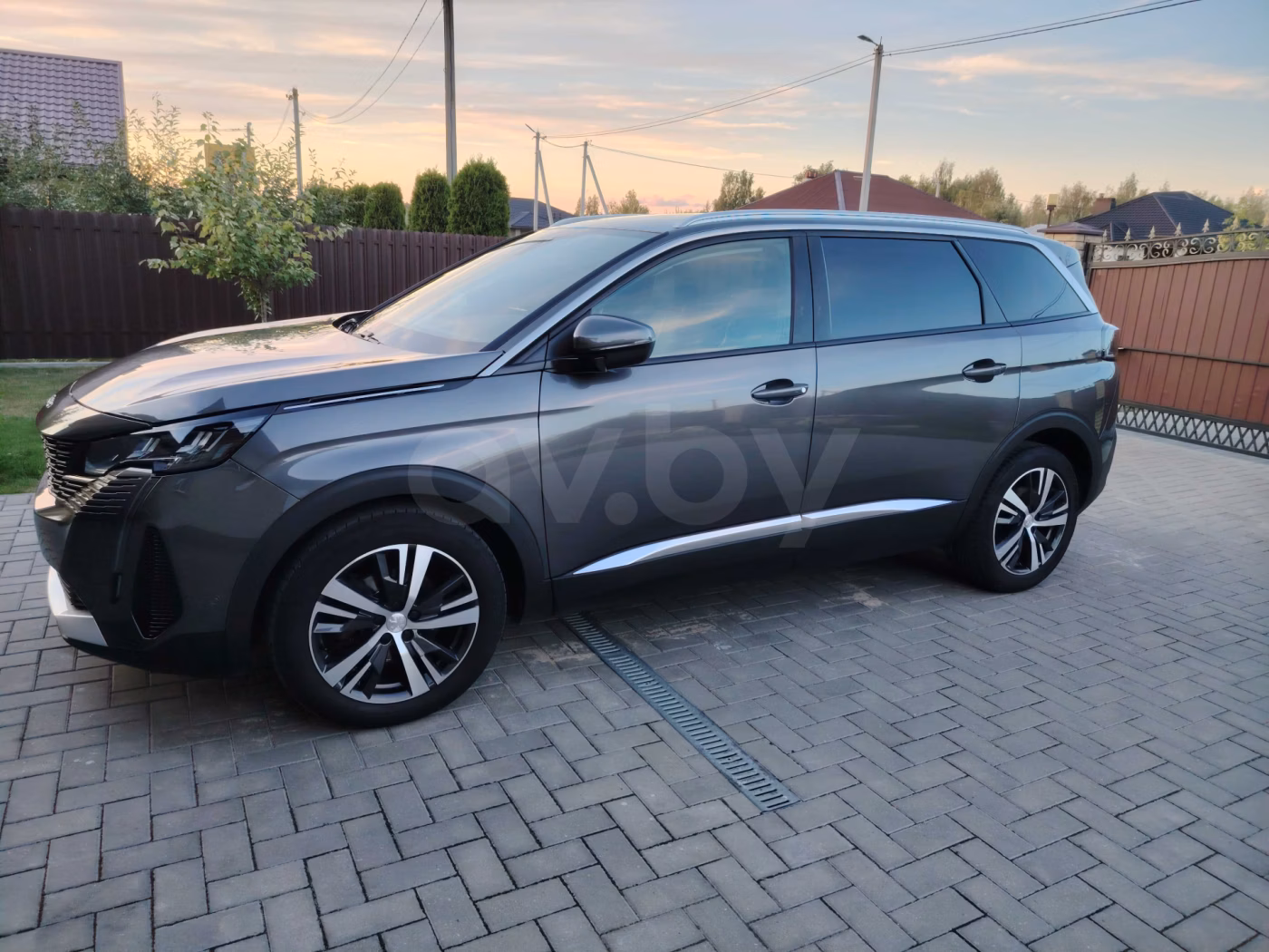 Peugeot 5008 фото 6
