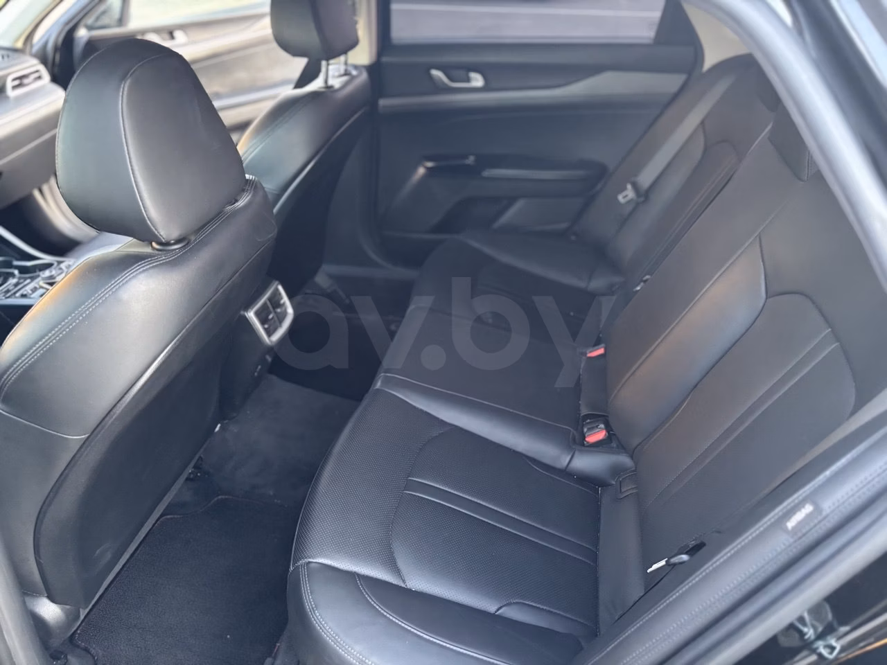 Kia K5 фото 10