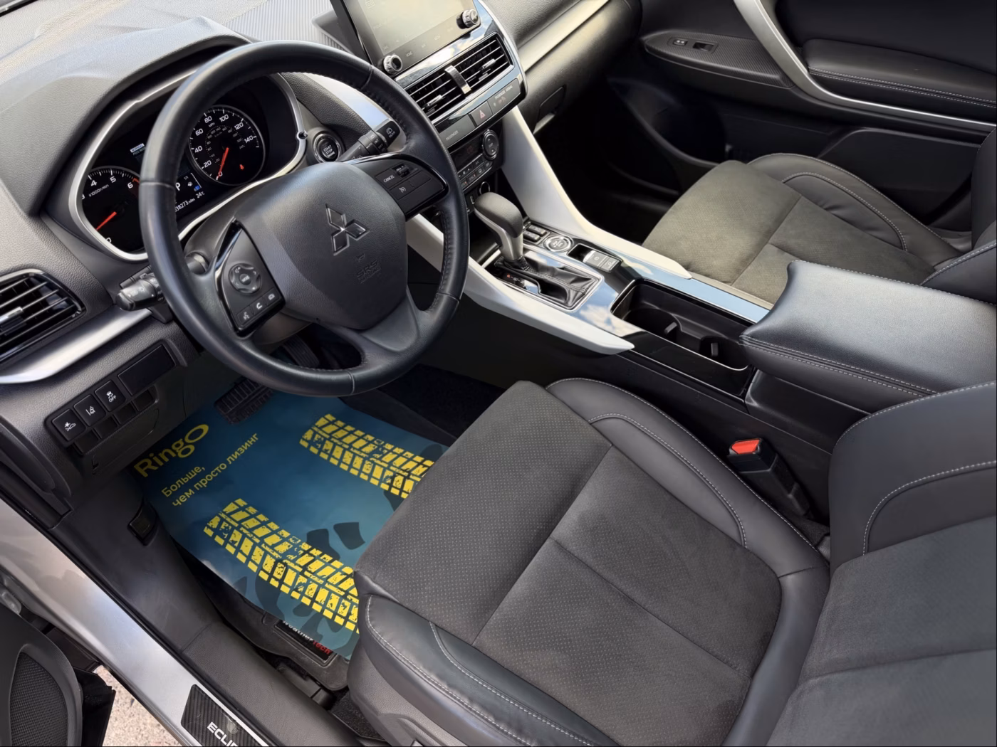 Mitsubishi Eclipse Cross фото 9