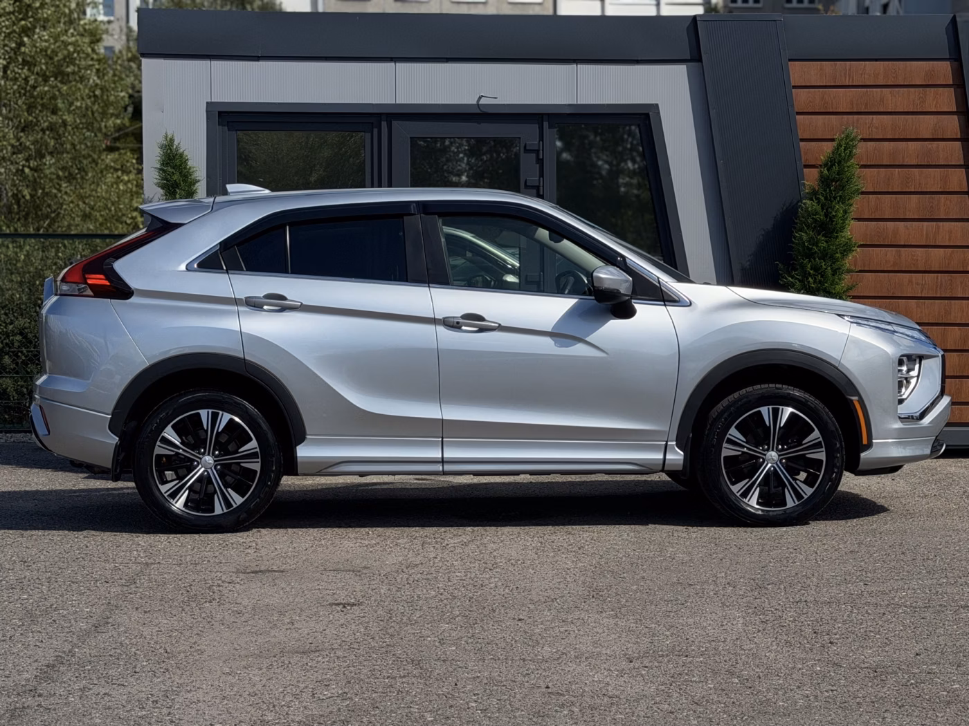 Mitsubishi Eclipse Cross фото 2