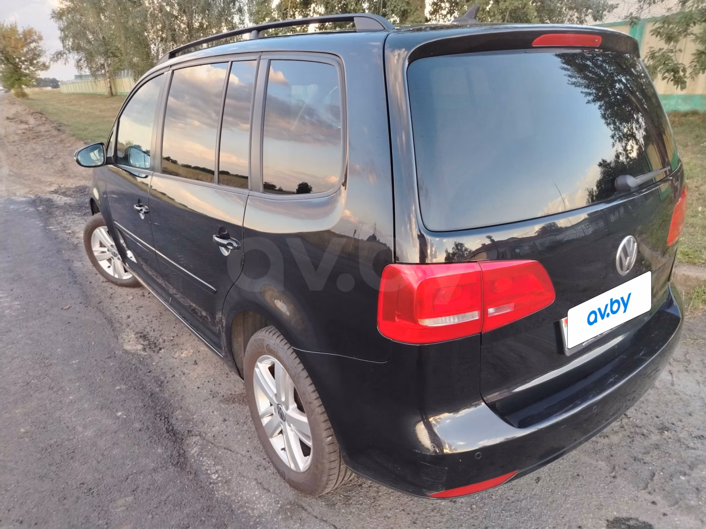 Volkswagen Touran фото 8