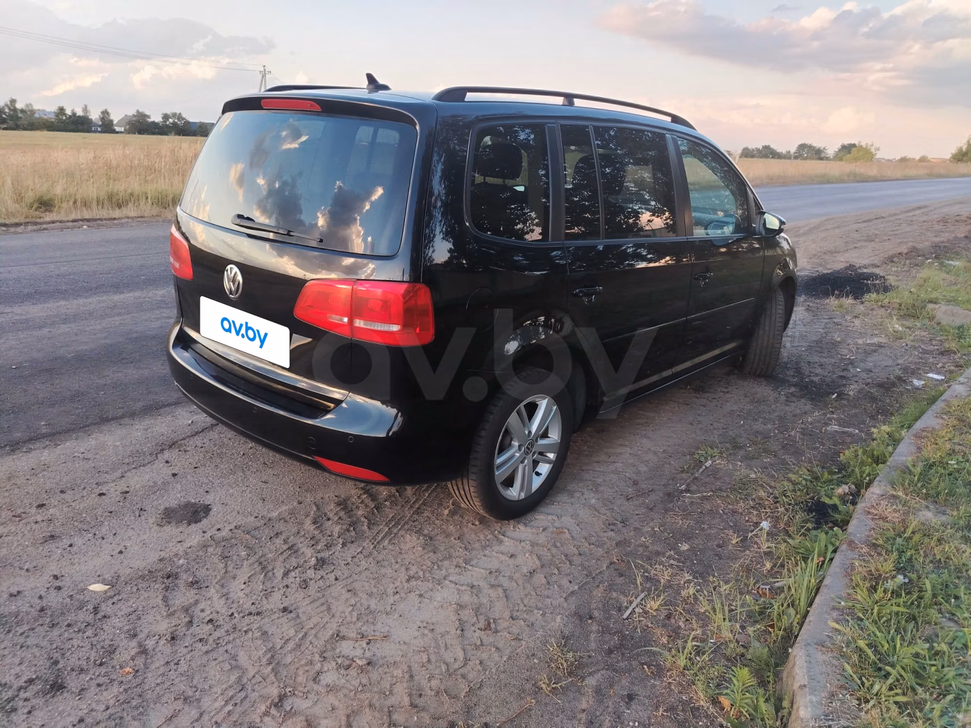 Volkswagen Touran фото 10