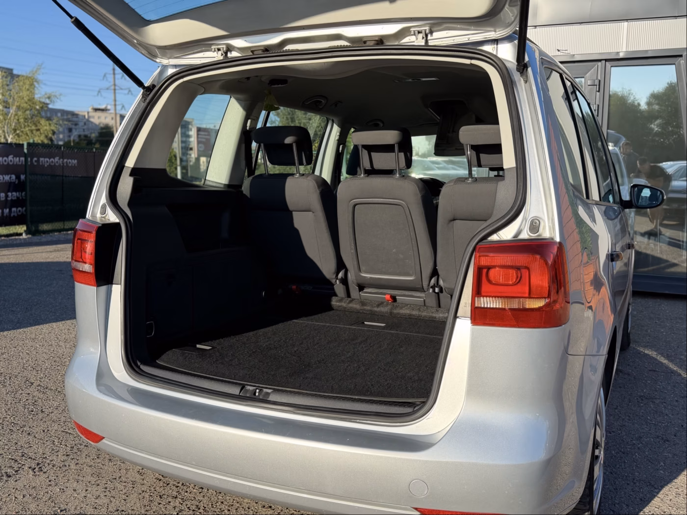 Volkswagen Touran фото 11