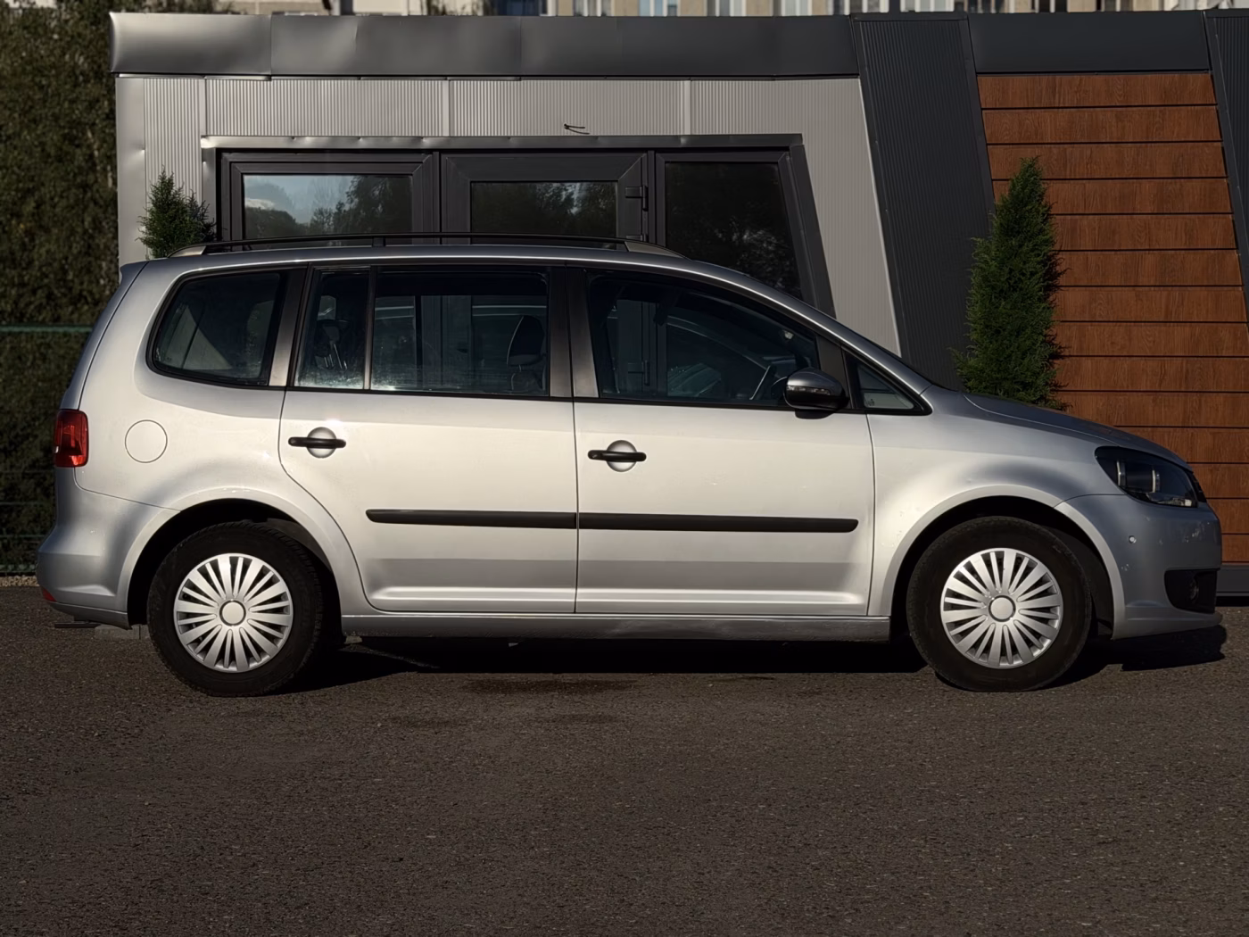 Volkswagen Touran фото 2