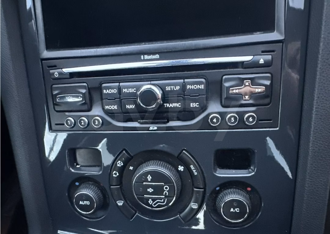 Peugeot 5008 фото 10