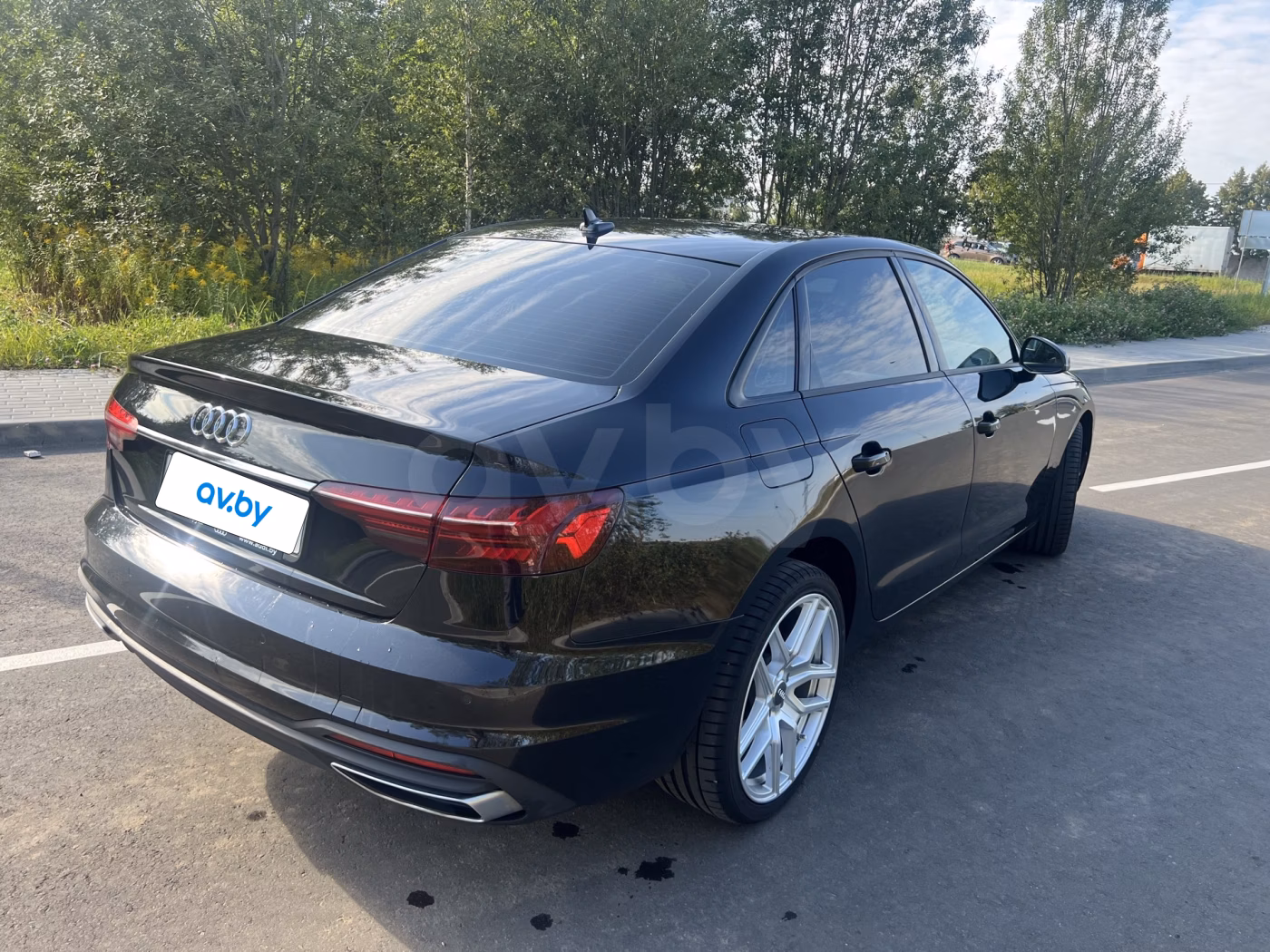 Audi A4 фото 4