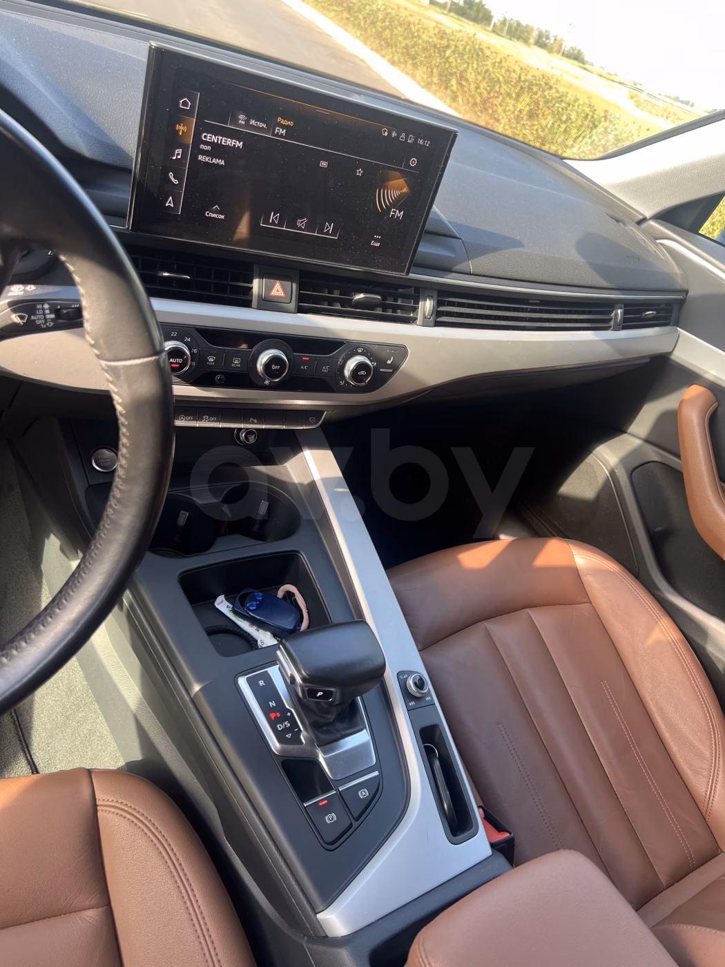Audi A4 фото 8