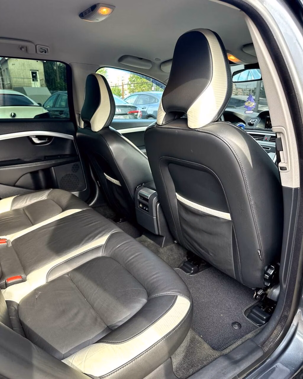 Volvo V70 фото 13