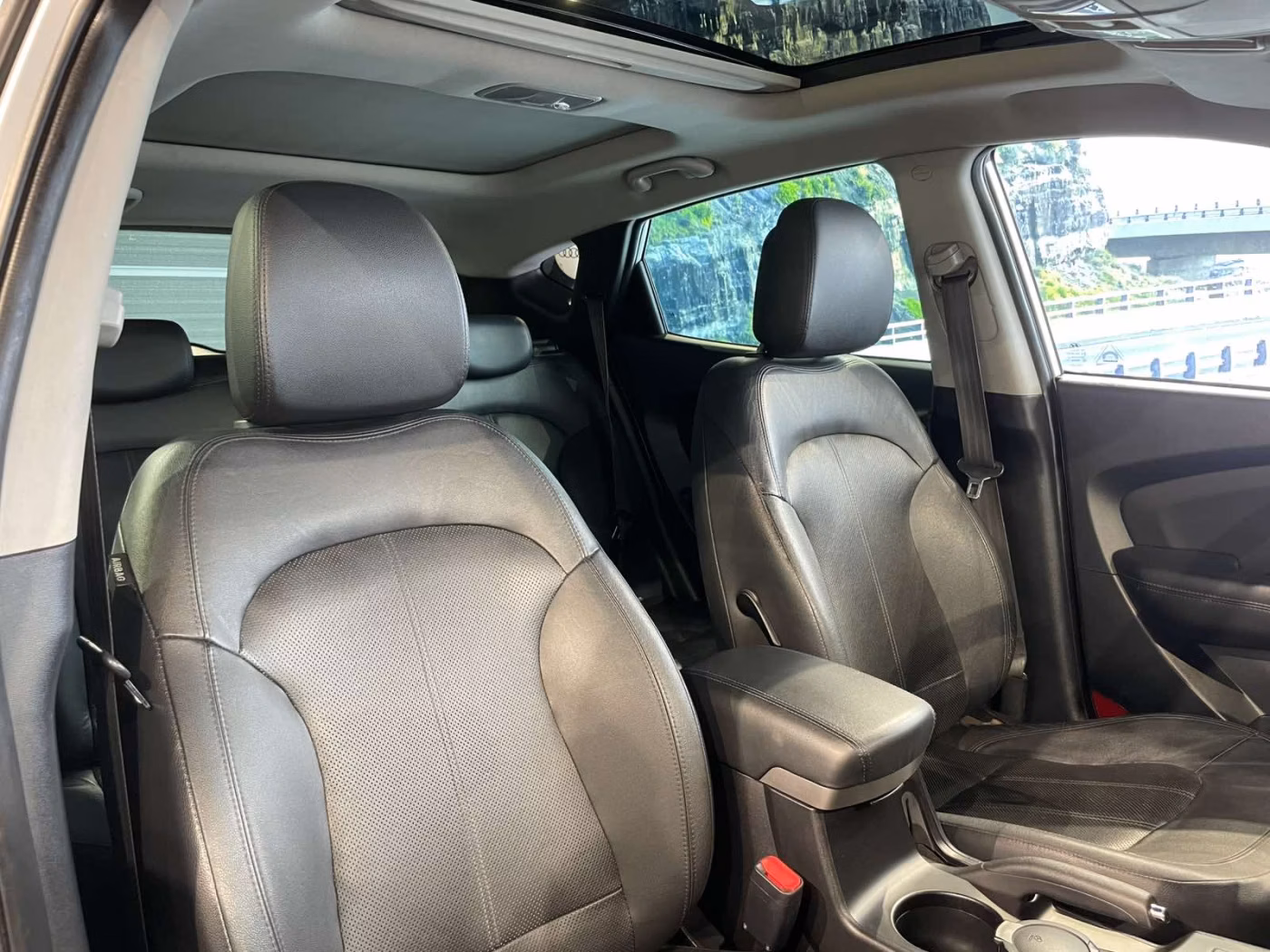 Hyundai ix35 фото 8