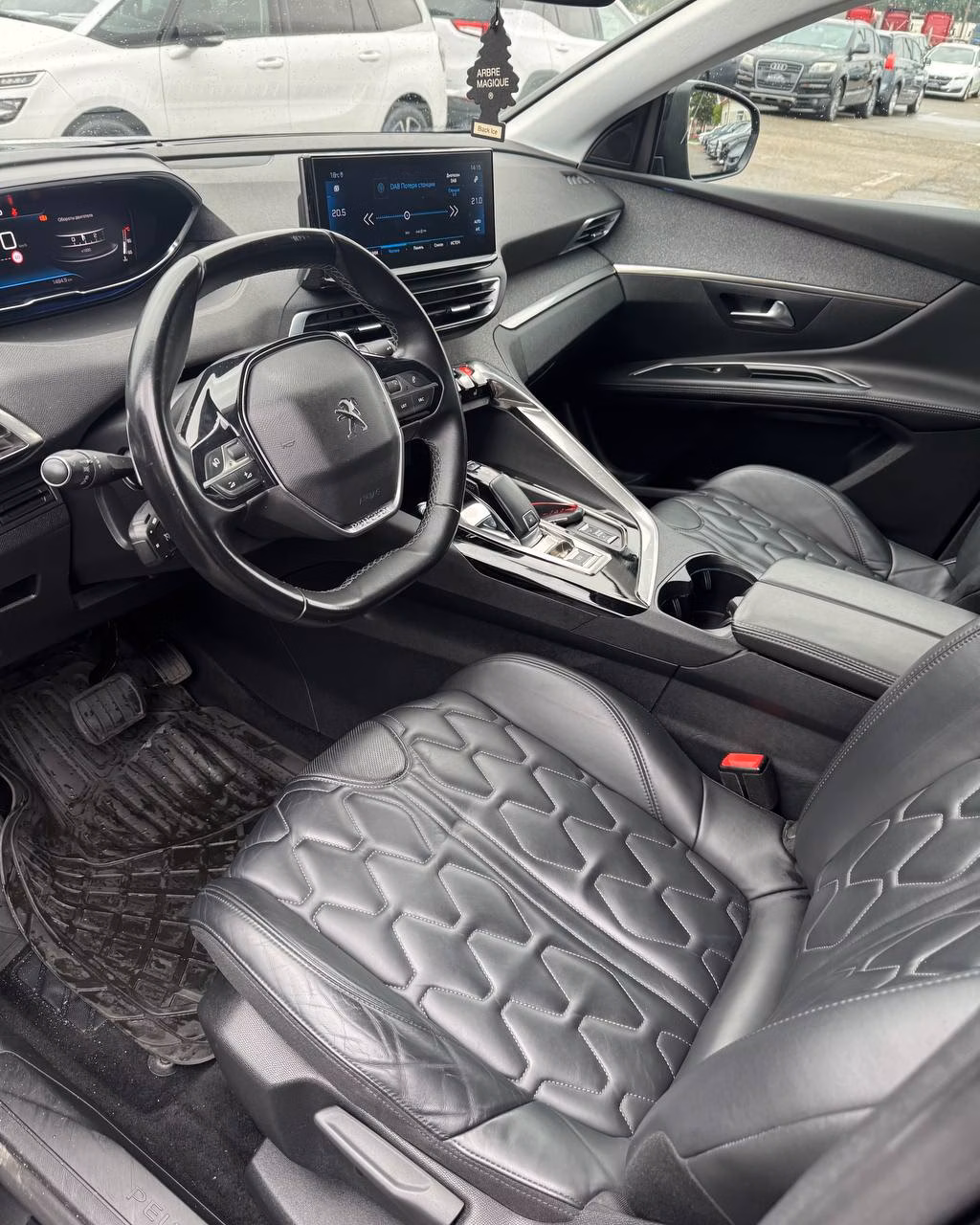 Peugeot 5008 фото 10