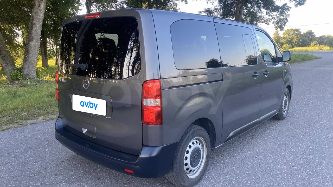 Opel Vivaro фото 6