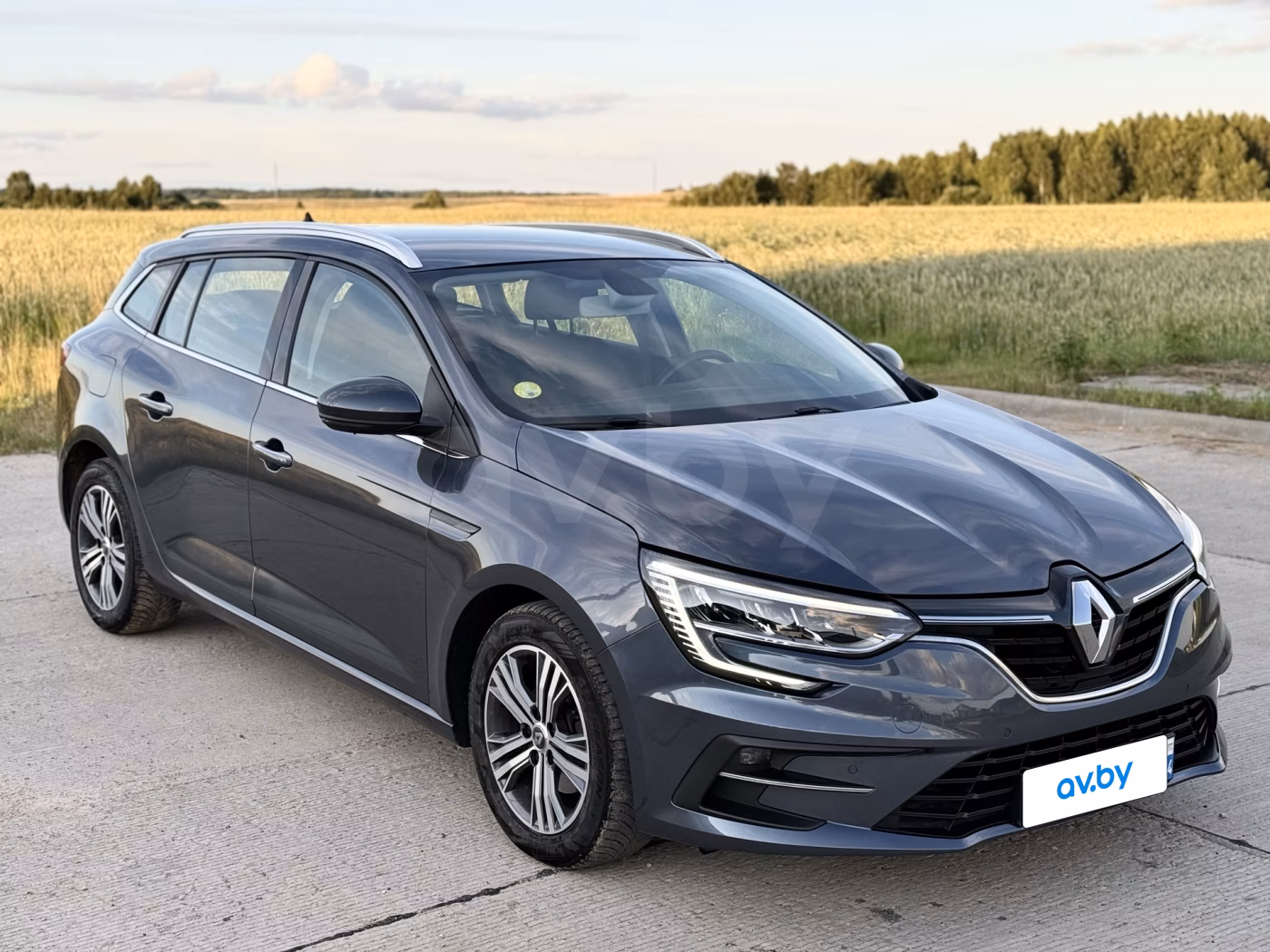 Renault Megane фото 2