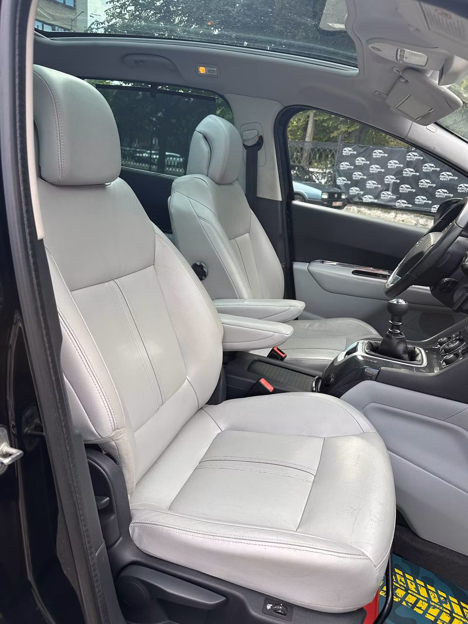 Peugeot 5008 фото 21