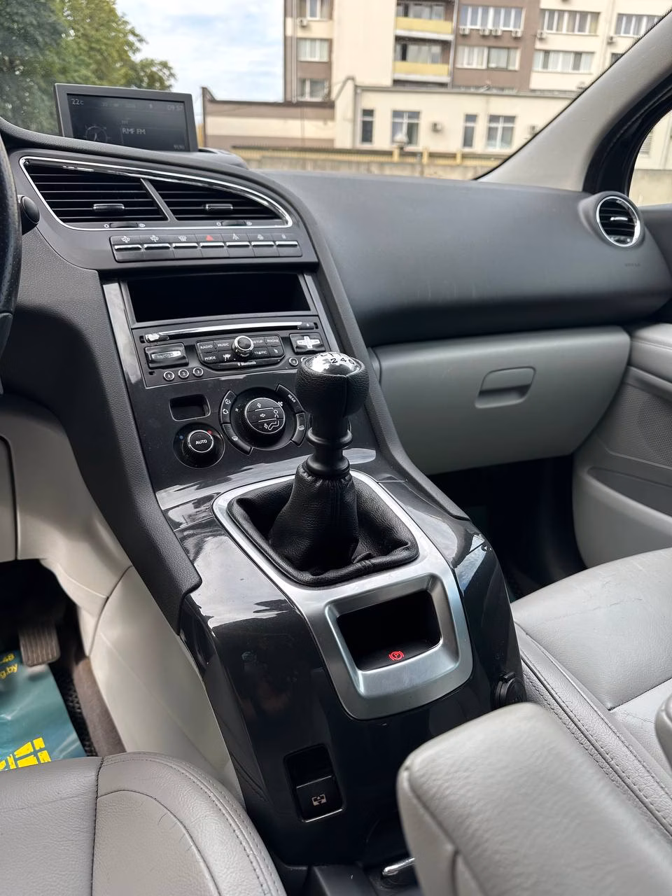 Peugeot 5008 фото 17