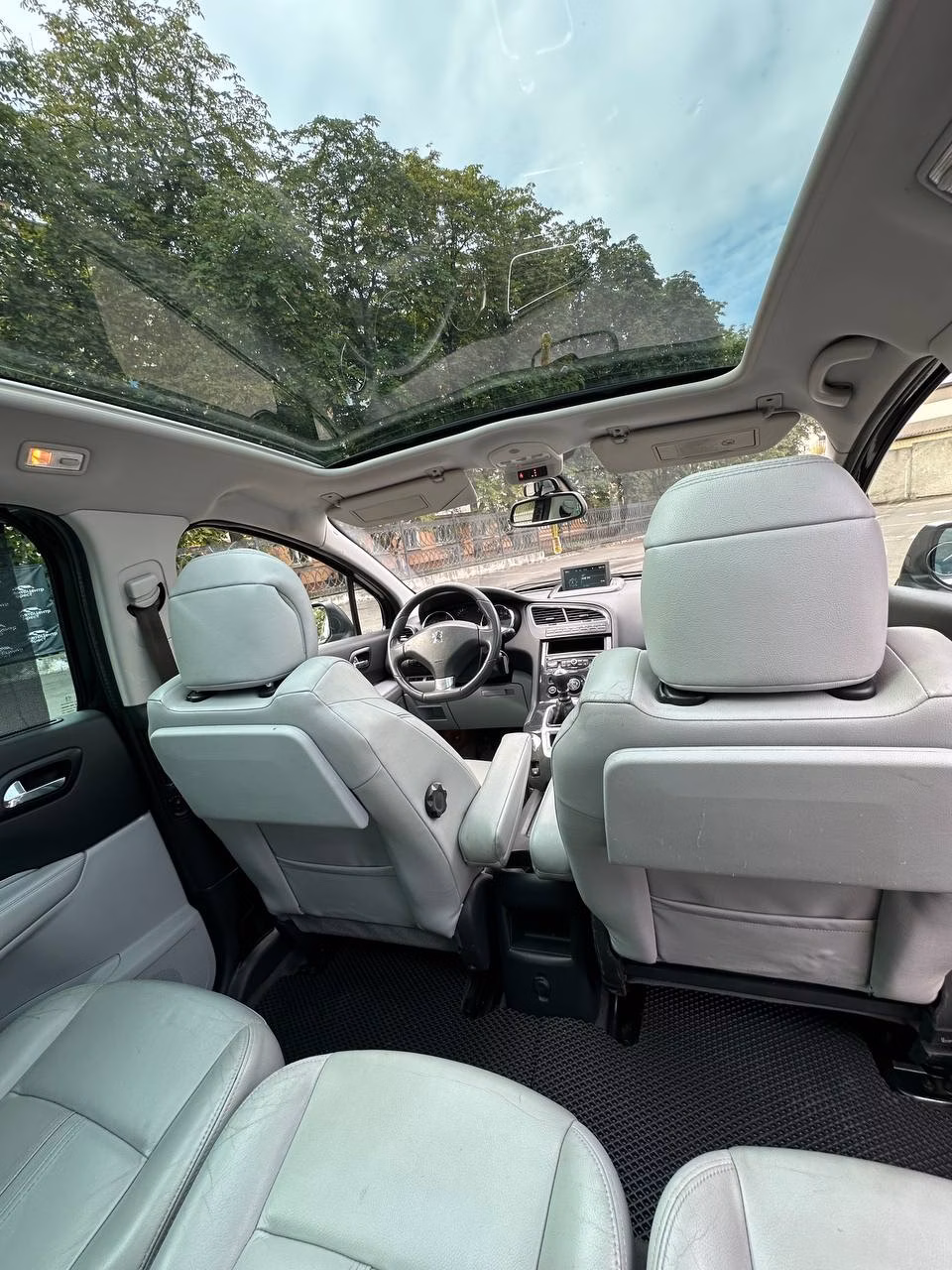 Peugeot 5008 фото 22