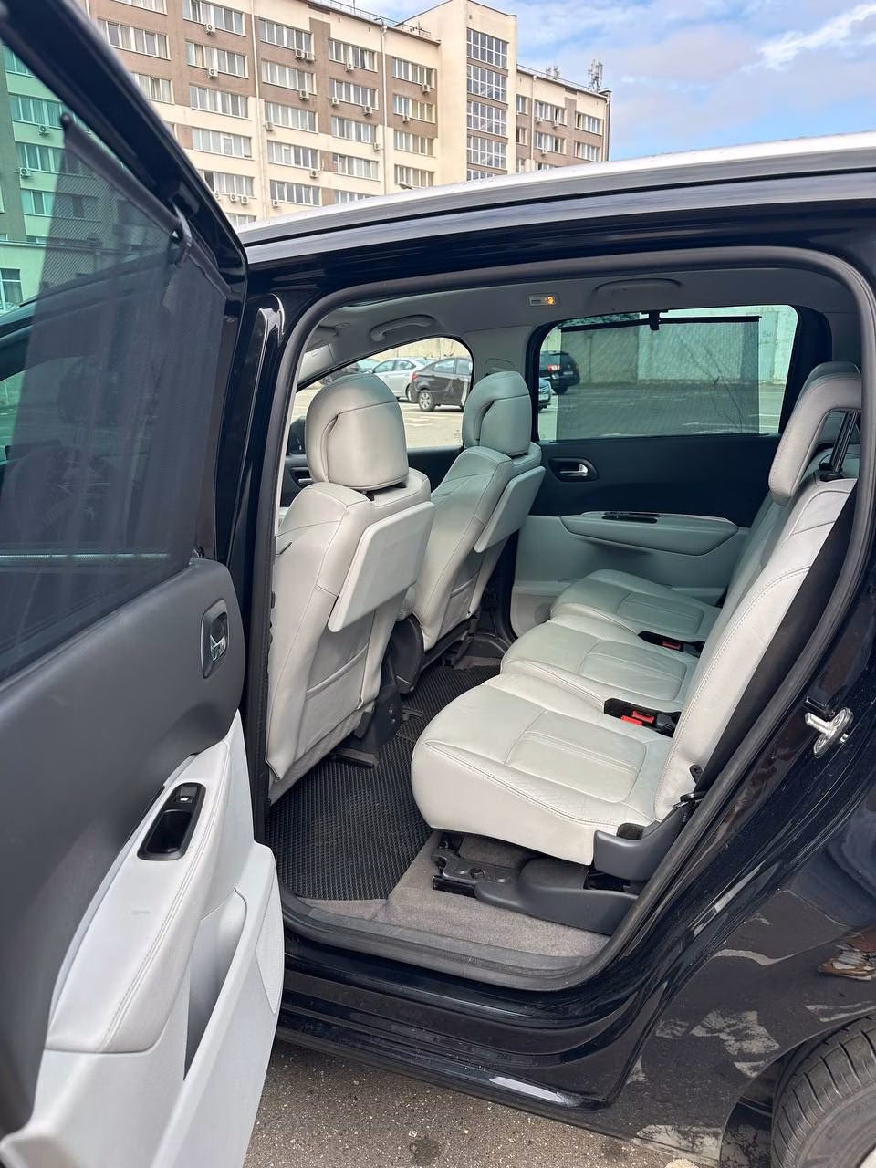 Peugeot 5008 фото 20