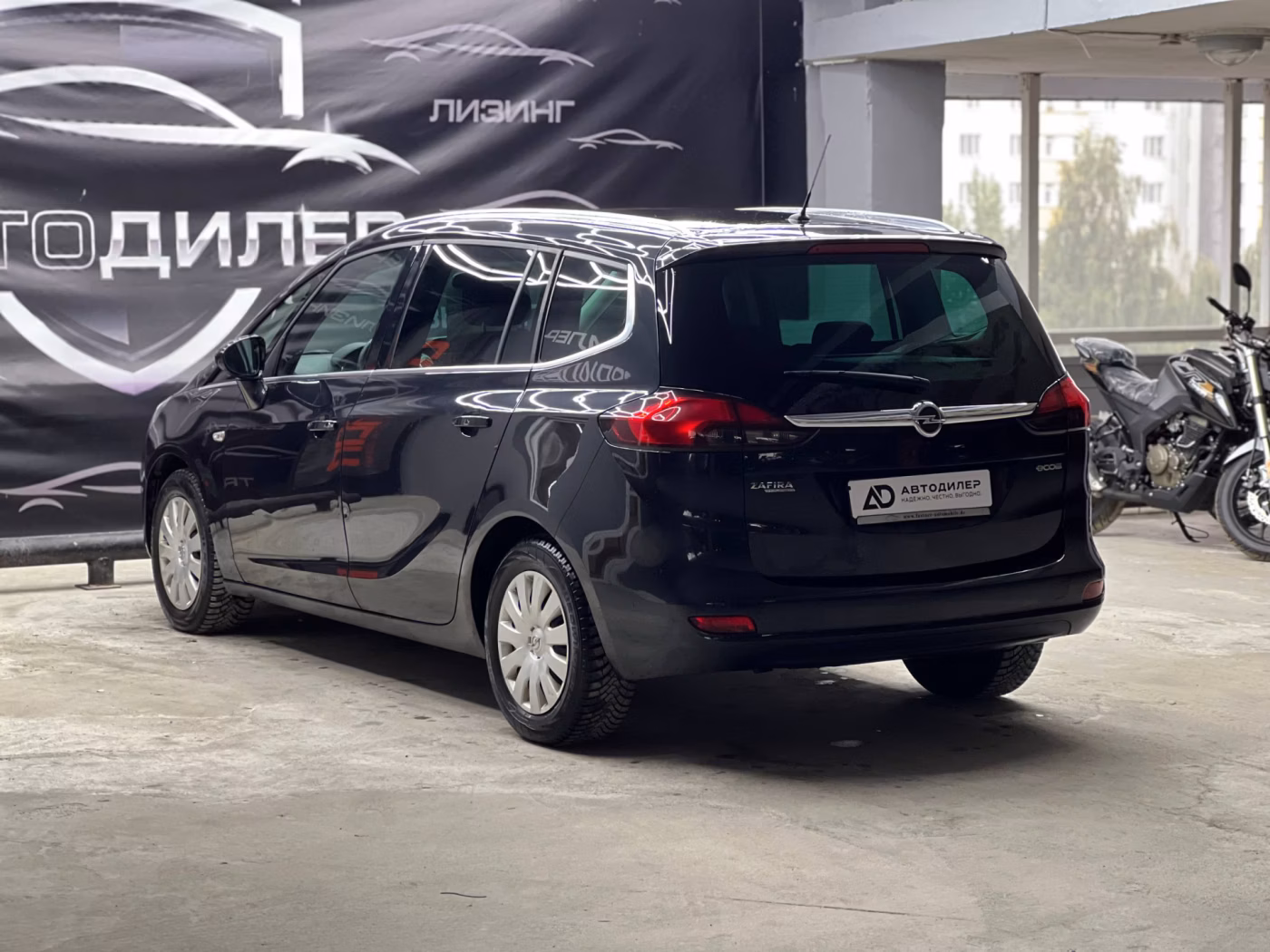 Opel Zafira фото 6