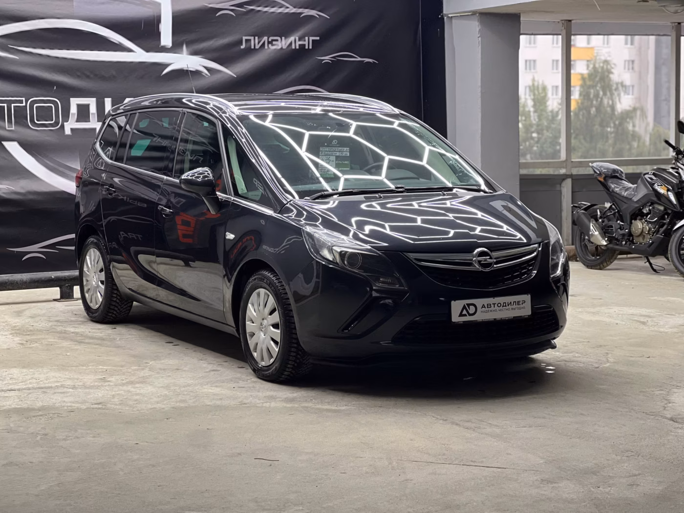 Opel Zafira фото 3