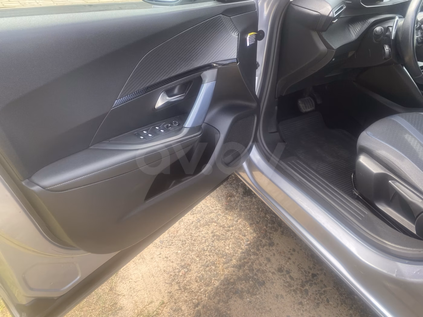 Peugeot 2008 фото 17