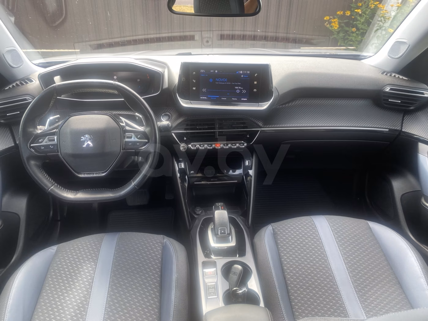 Peugeot 2008 фото 10