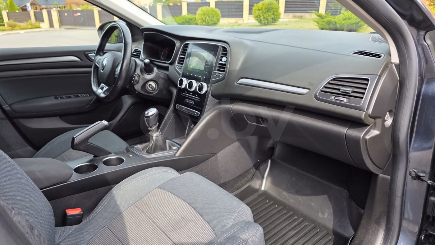 Renault Megane фото 11