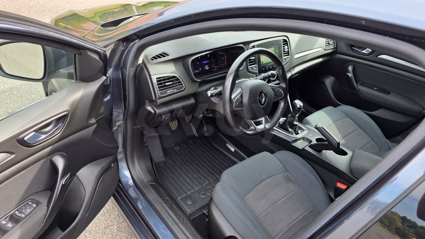 Renault Megane фото 9