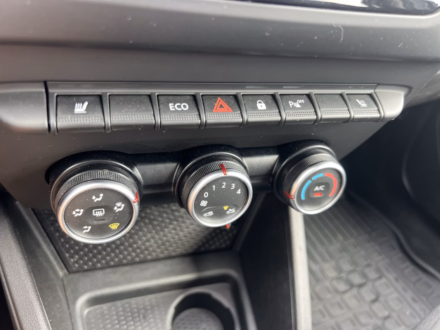 Renault Duster фото 11